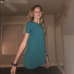 blue-ish green flowy top